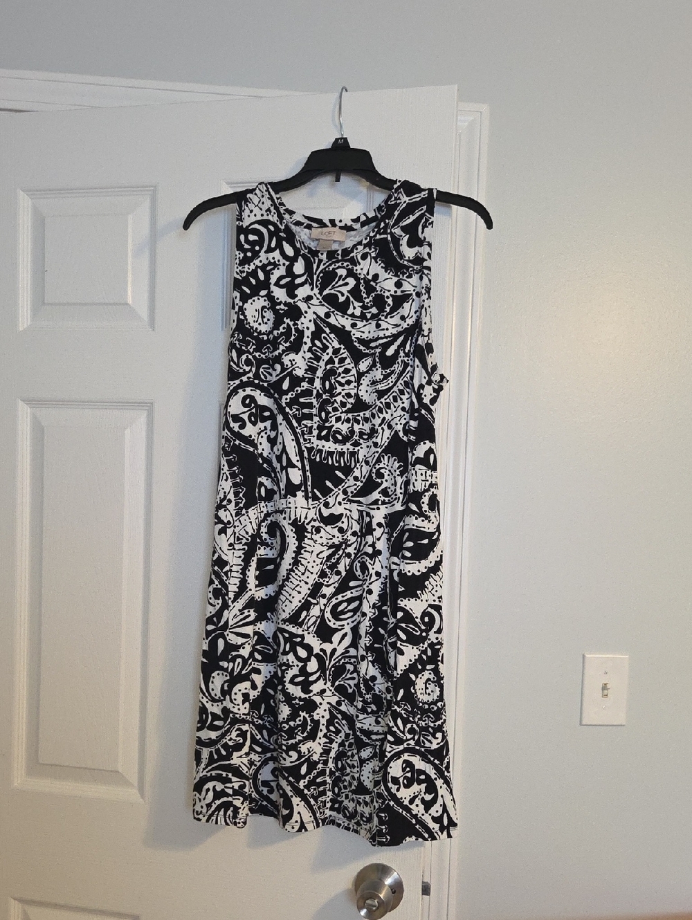 LOFT Black & White Paisley-Print Sleeveless Midi Dress